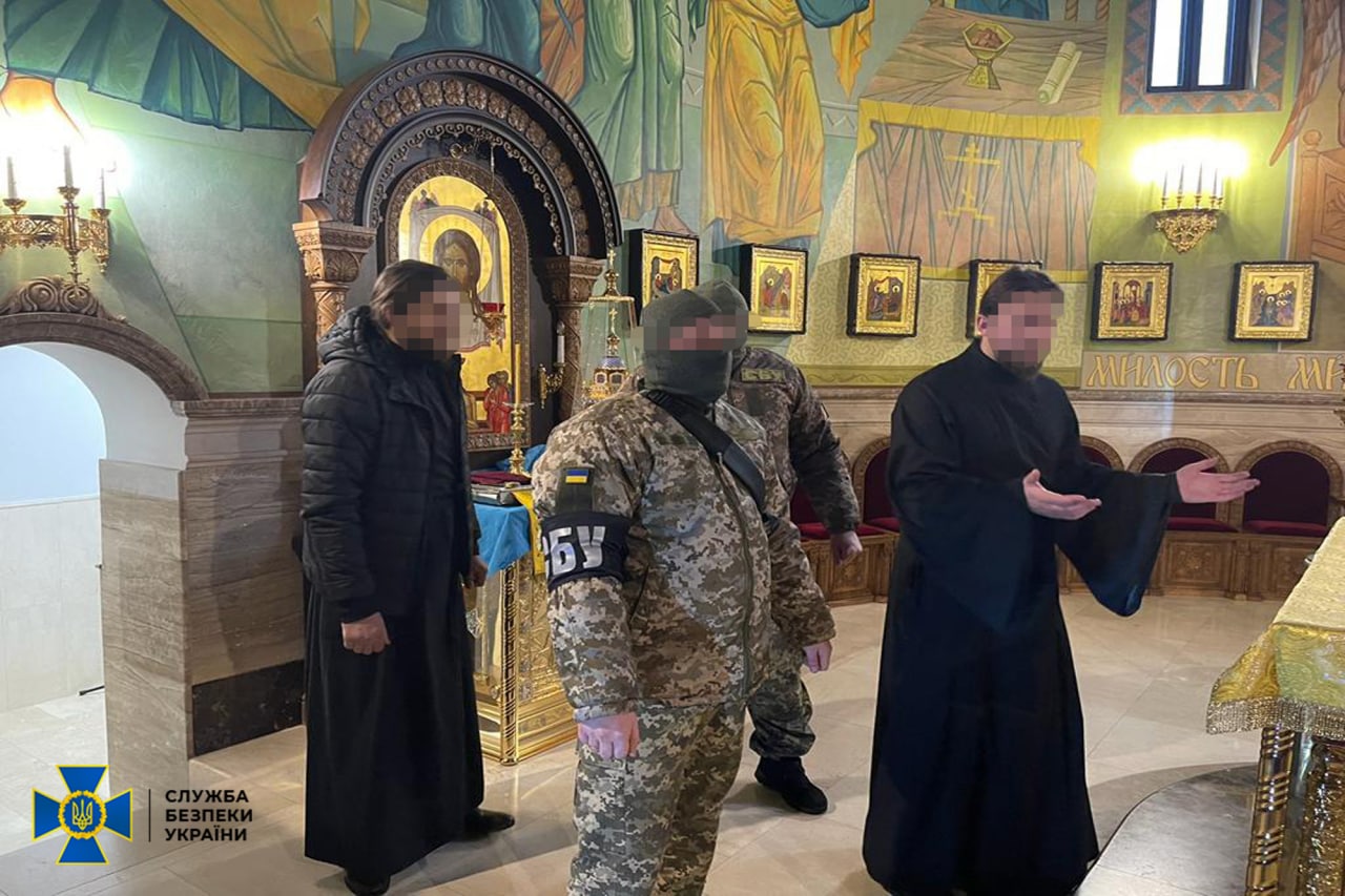 обшуки у Свято-Покровському соборі УПЦ МП в Борисполі