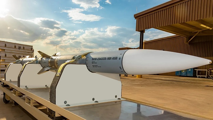 AIM-120 AMRAAM
