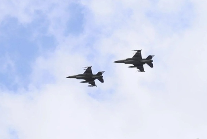 F-16